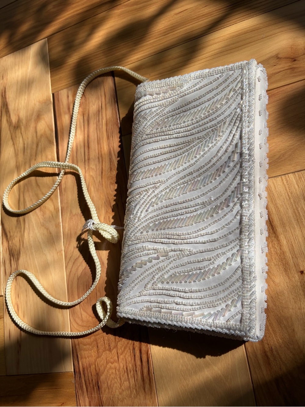 Vintage 1980’s White Beaded Evening shoulder Bag in excellent condition